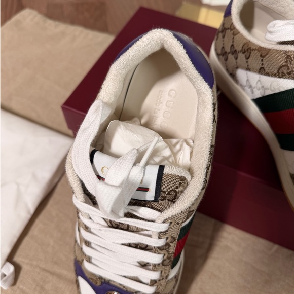 Gucci Men's Beige and White Sneakers with Green and Red Accents - Picture 5 of 7
